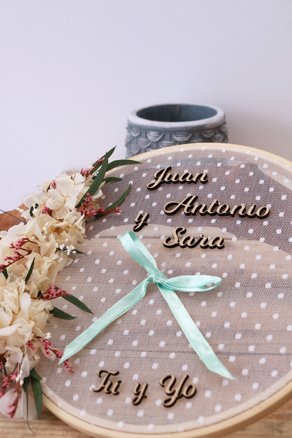 BASTIDOR PERSONALIZADO DE PLUMETI ALIANZAS - BLANCA